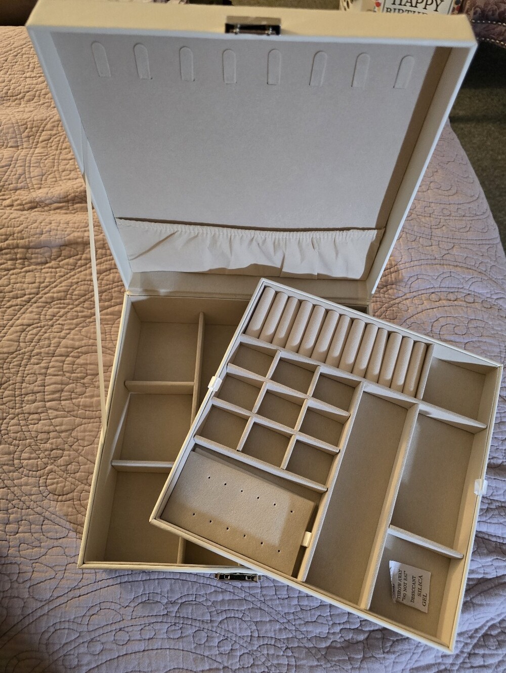 Jessica Moore Beige and White Stackable Jewelry Box for Women or Girls (NWT)